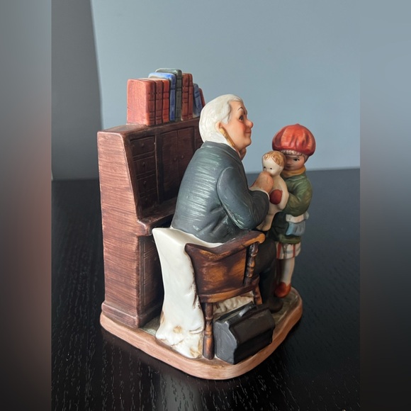 1973 Norman "Rockwell Doctor & the Doll" Figurine Dave Grossman Sat Evening Post - Picture 3 of 7